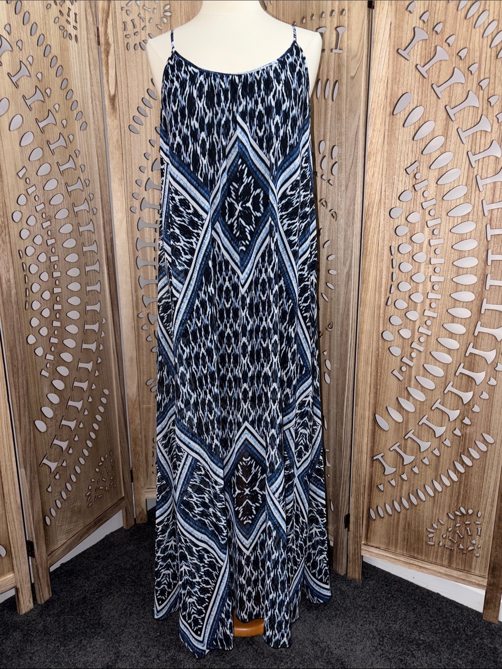 Express Flowy Maxi Dress - M